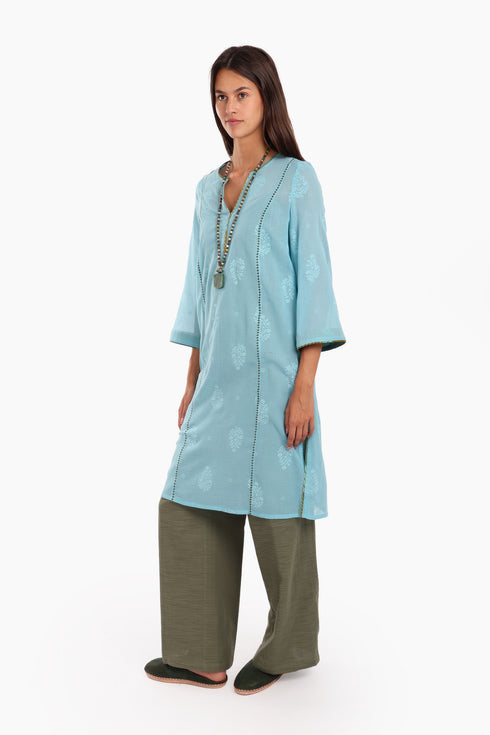 Embroidery tunic with contrast color piping in printed cotton voile